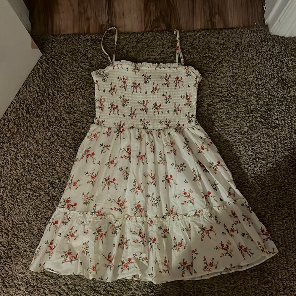 Pretty summer dress size small